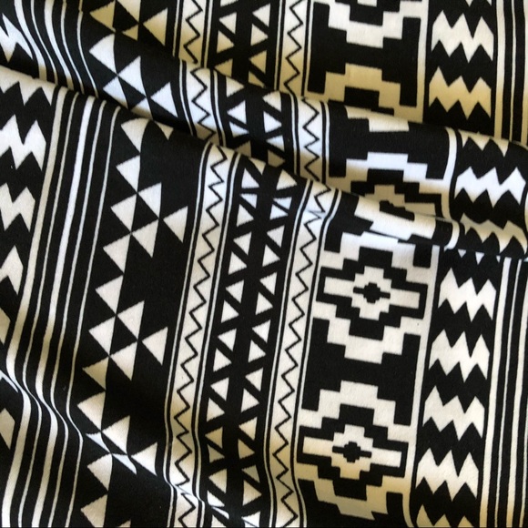 3/$20 Patterned lounge/dress pant - Picture 4 of 4